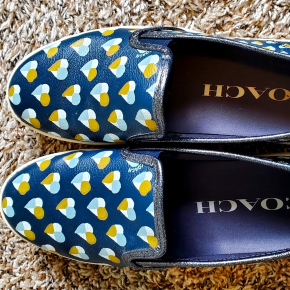 Shoes - Picture 1 of 7